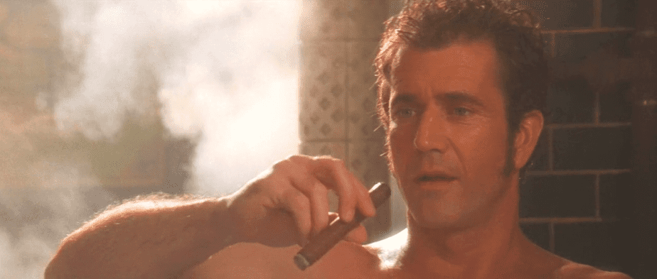 Mel Gibson Smoking
